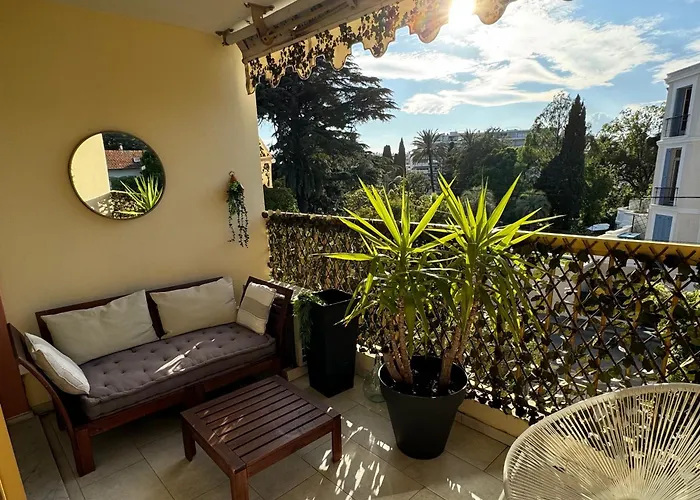 Amazing Studio Cannes Center